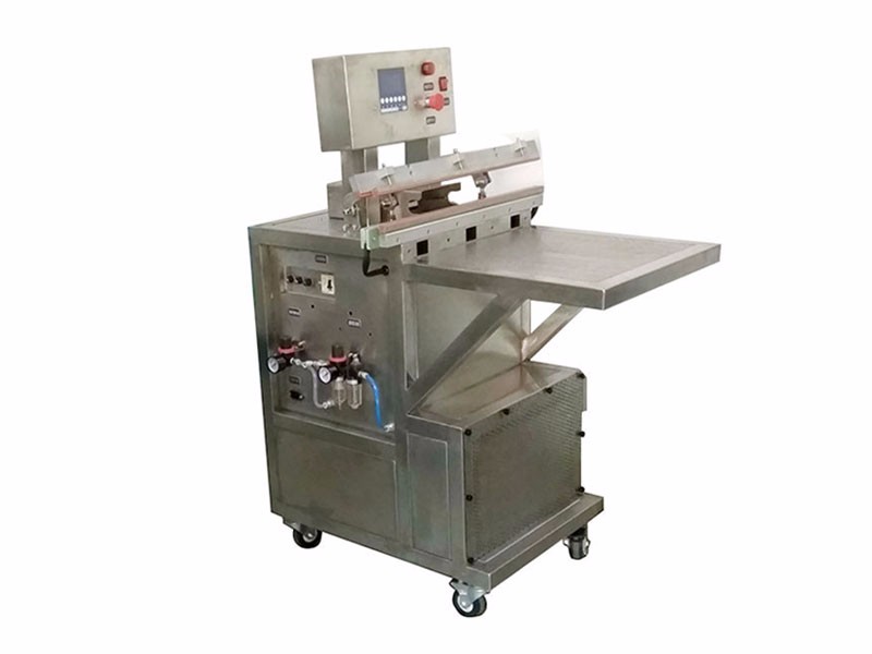 全自動真空包裝機發(fā)展優(yōu)勢